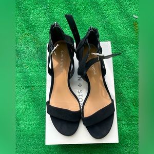 Sun + stone Black sandals velvet finish size 9. Worn once